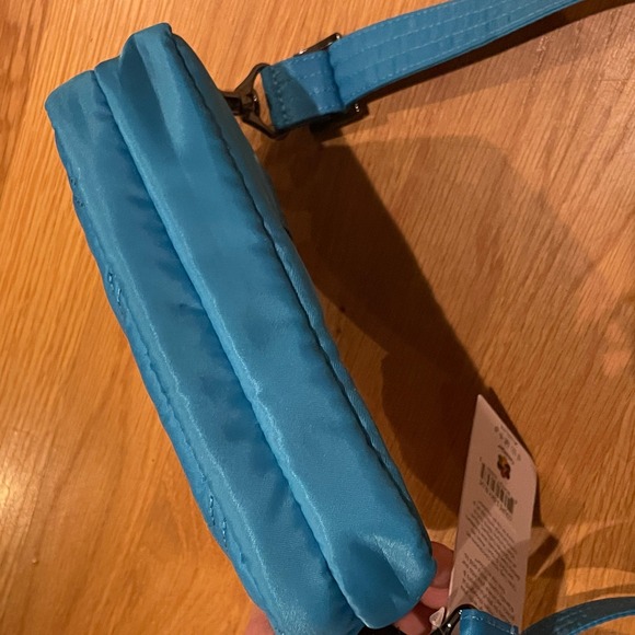 Lug Coupe SE Crossbody Bag Sky Blue Teal Quilted Belt Bag Convertible NWT - Picture 8 of 8